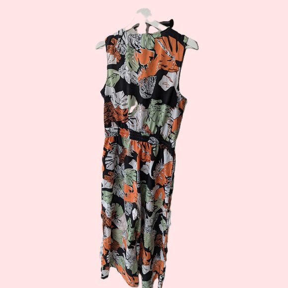 ZALORA Leaf Printed Maxi Jumpsuit - Picture 3 of 7